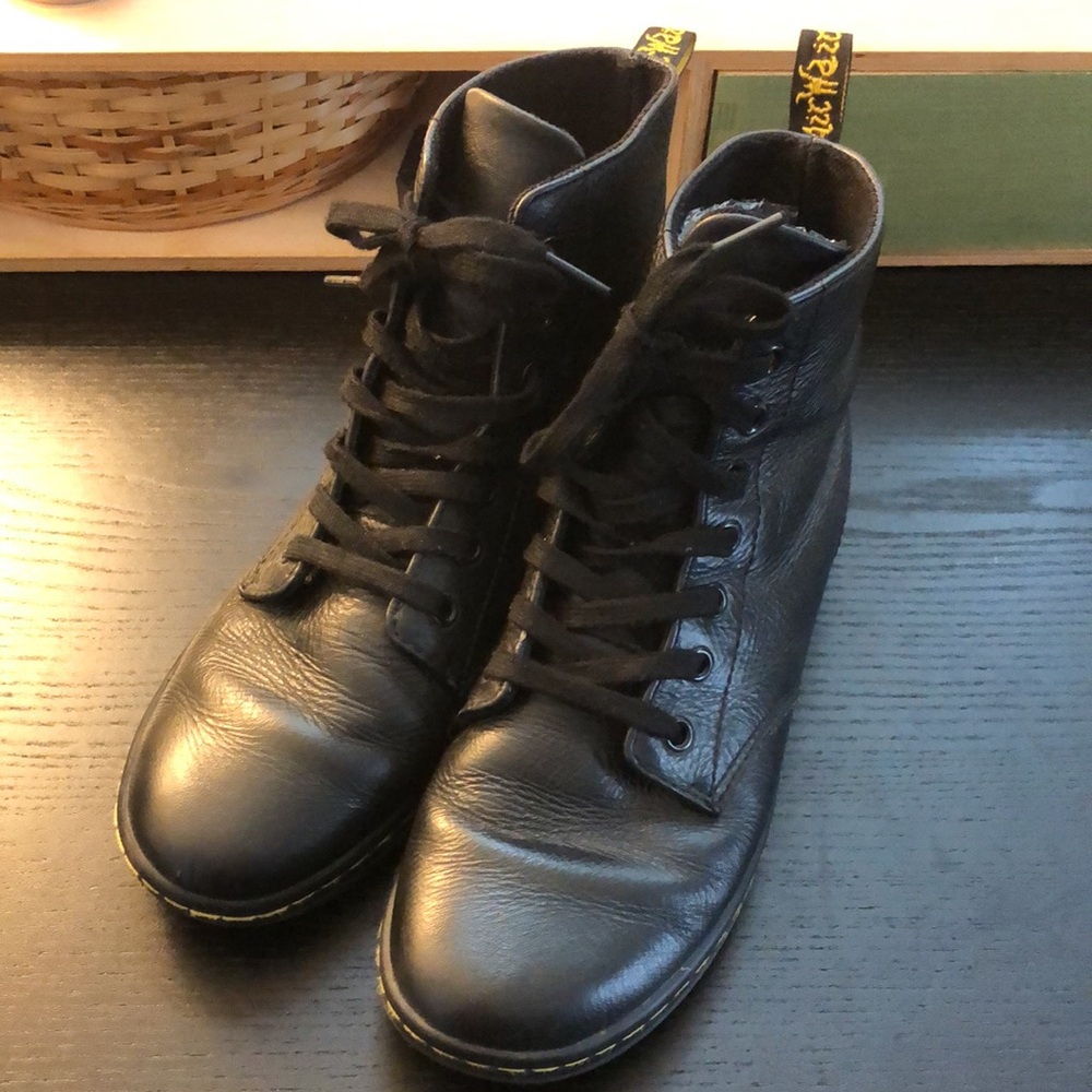 Dr. Martens Leyton Black Women's Boots 8
